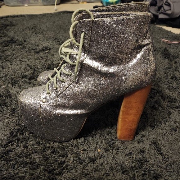 Silver Booties - Picture 3 of 3